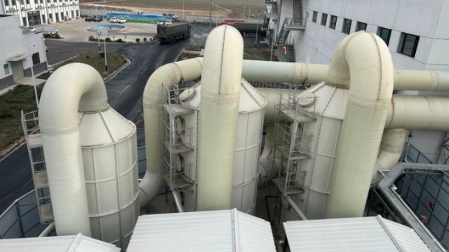 通風(fēng)機(jī)在運(yùn)行中，內(nèi)部產(chǎn)生摩擦的原因是什么?怎么處理?出力降低的原因是什么?怎么處理?